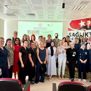 dunya emzirme haftasi etkinligi kemerde kuiru9BV