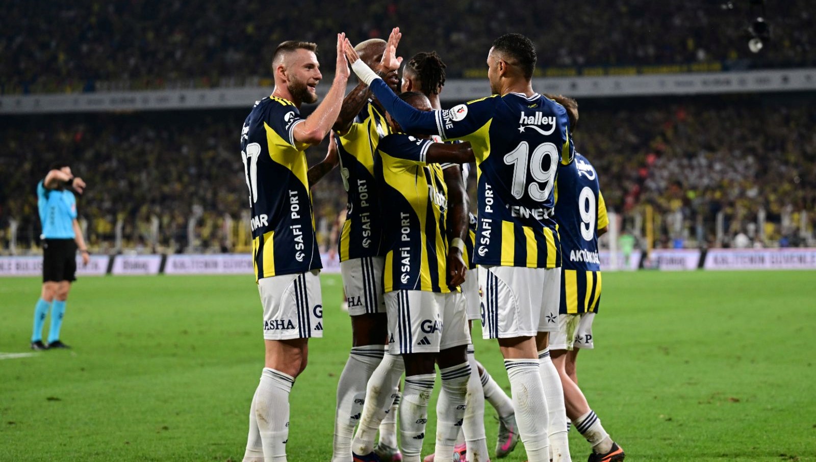 fenerbahce antalyaspora karsi istanbulda cok ustun N7yJjmbw