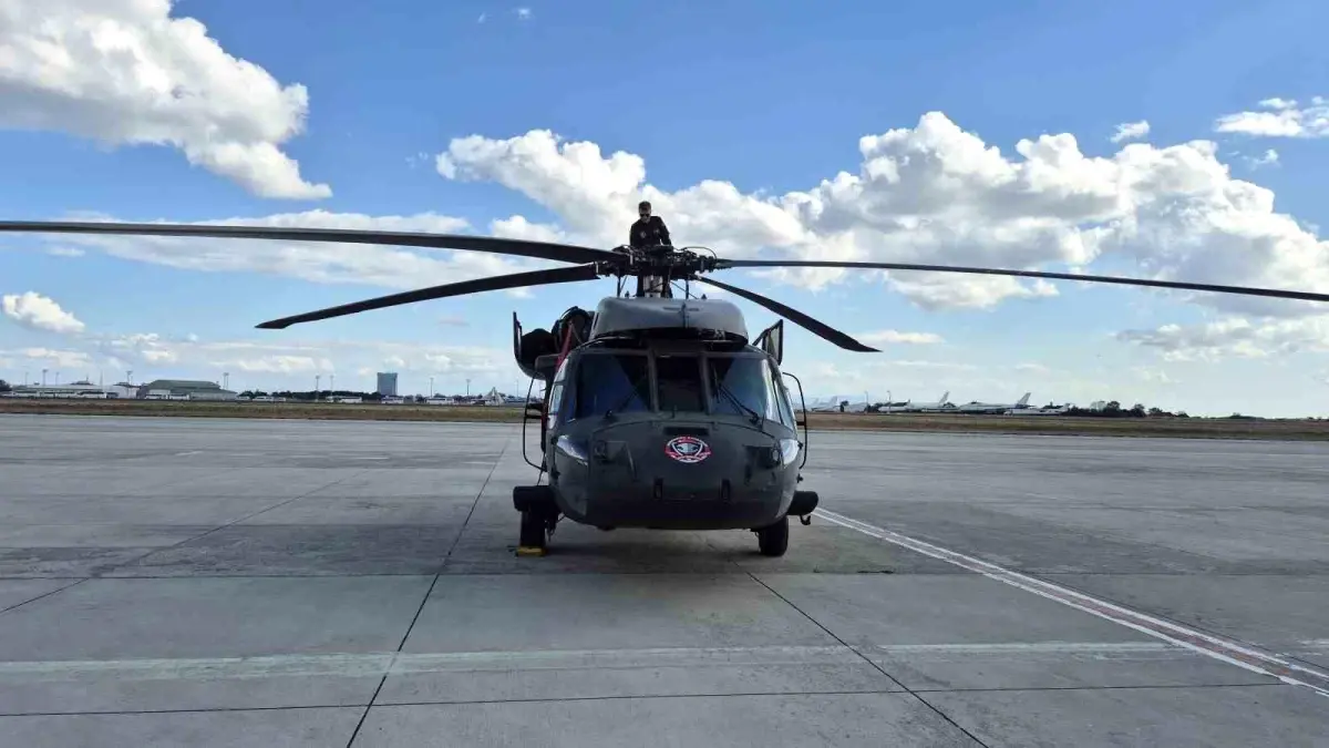 jandarma celik kanatlar teknofestte gosteri yapti YSLlNwD5