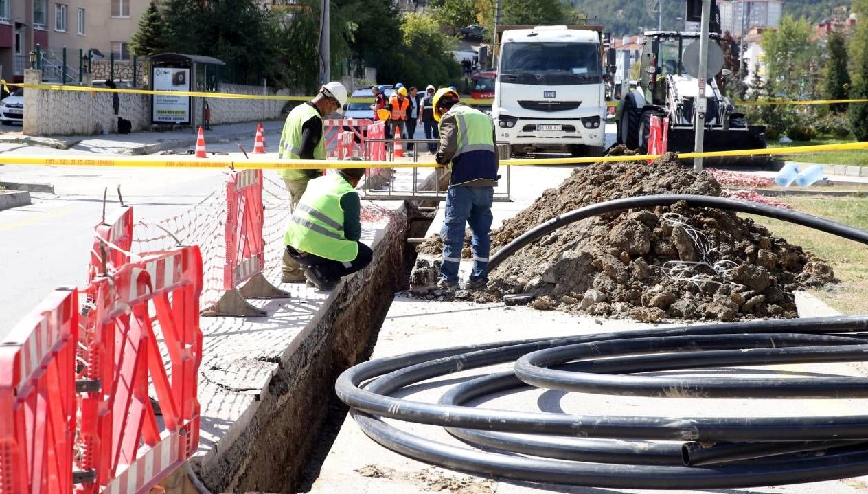 kastamonuda faciadan donuldu elektrik altyapi calismasi sirasinda dogal gaz borusu delindi 1AOW43Na
