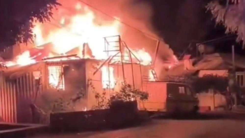 mersinde yangin faciasi nine ve torunu yasamini yitirdi KczumqHE