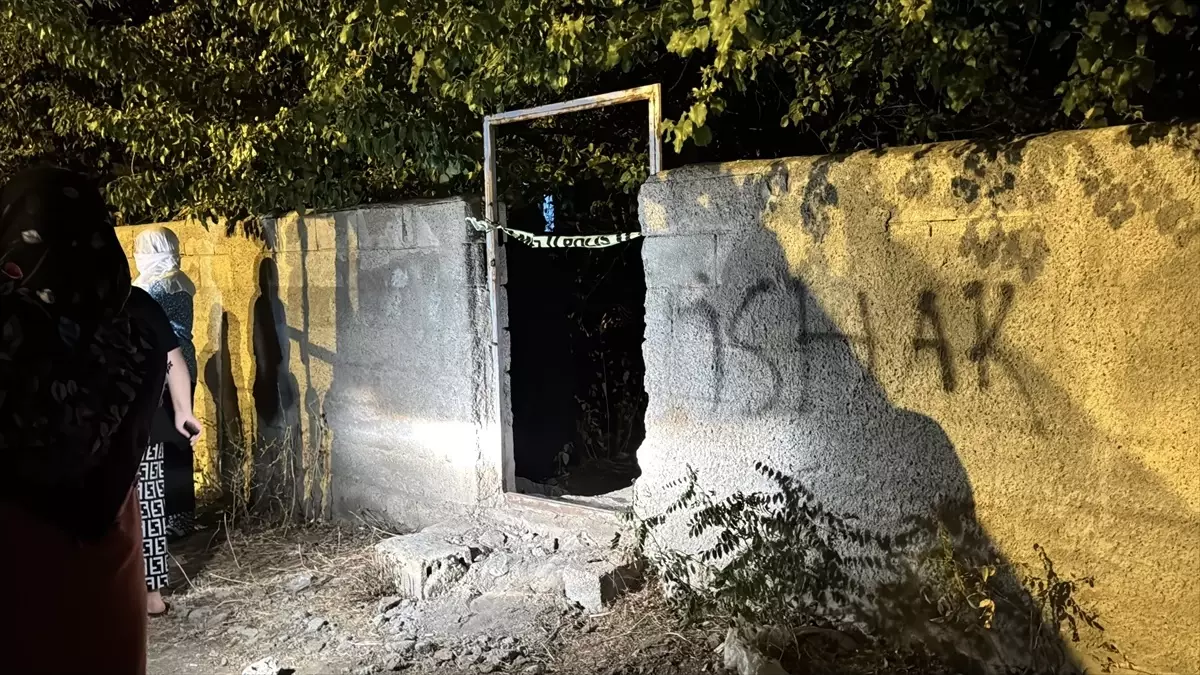 musta yanginda yatalak kisi hayatini kaybetti RIrxqbrE