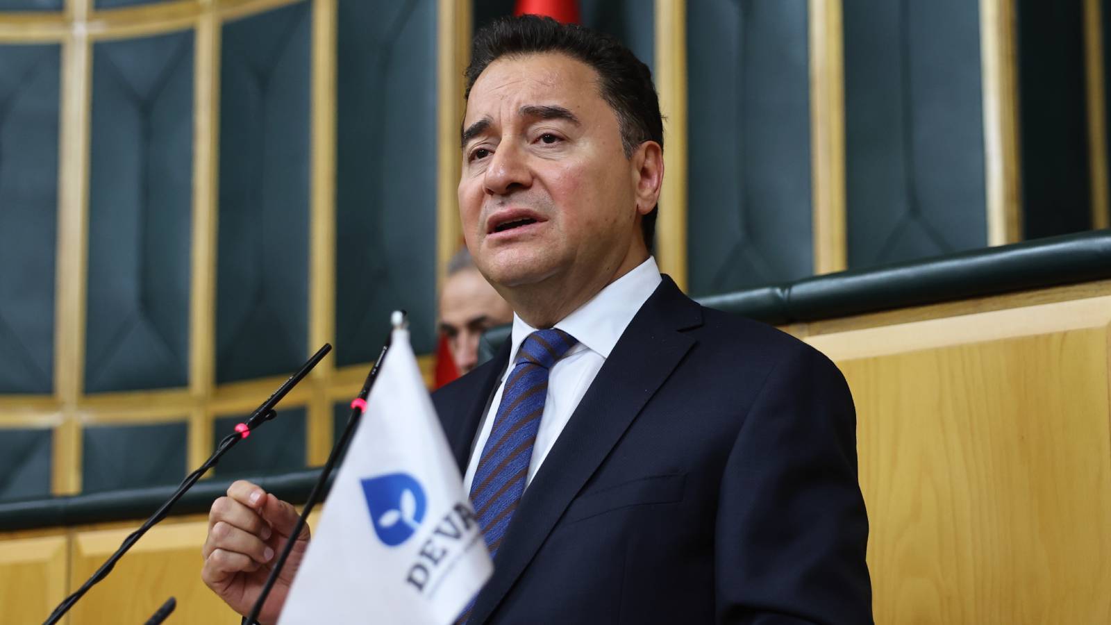 ali babacan dedikodulari uretenler once sunu anlasin biz bu ulkenin yonetiminin tumune talibiz kB396WOt.jpg