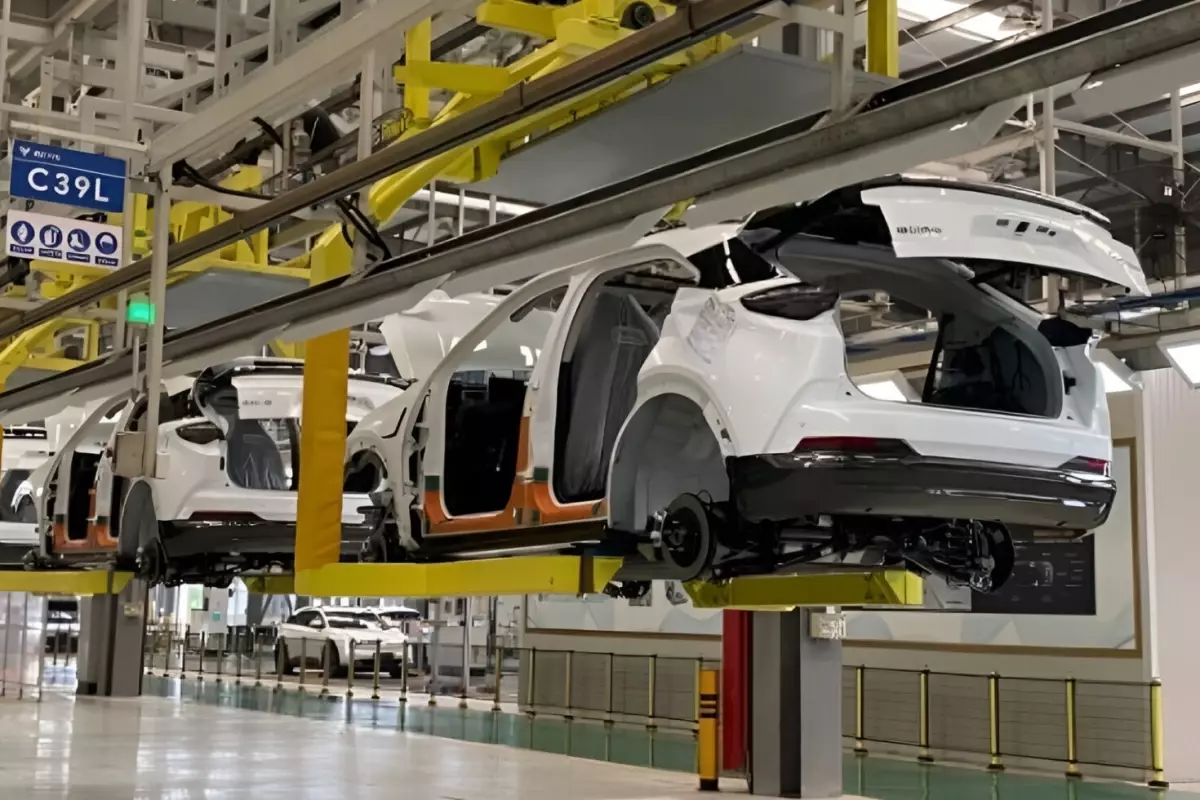 binlerce calisani bulunan otomotiv devi iflas bayragini cekti qCu7ANzy.jpg