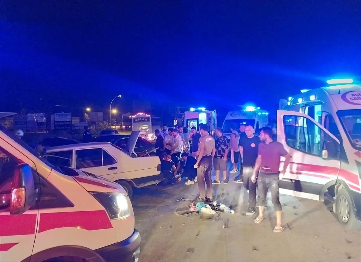 dortyolda carpisma 6 yarali FZ6jdIAk