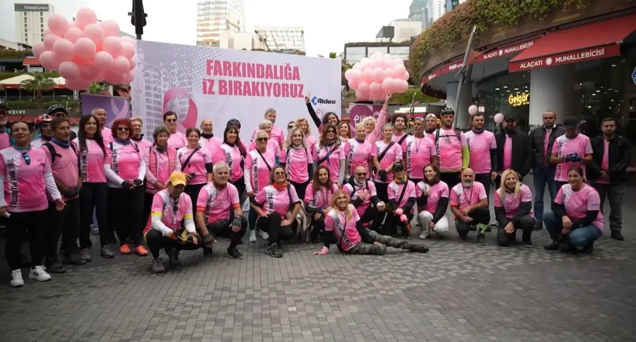 kadikoyde meme kanseri farkindalik turu duzenlendi EKn6cv2T.jpg