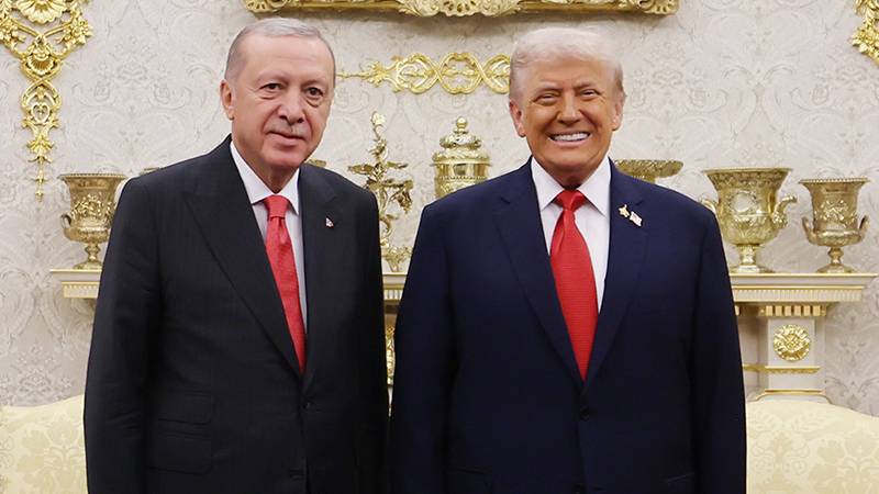yeni yoldan iktidara trump bildirisi tepkisi sirada abraham anlasmasi var trump ici saman dolu bir baris guvercini LgFC3Qr2.jpg