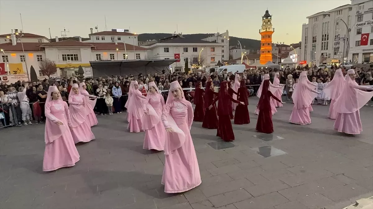 yozgatta halk danslari senligi basladi IWprCcNq.jpg