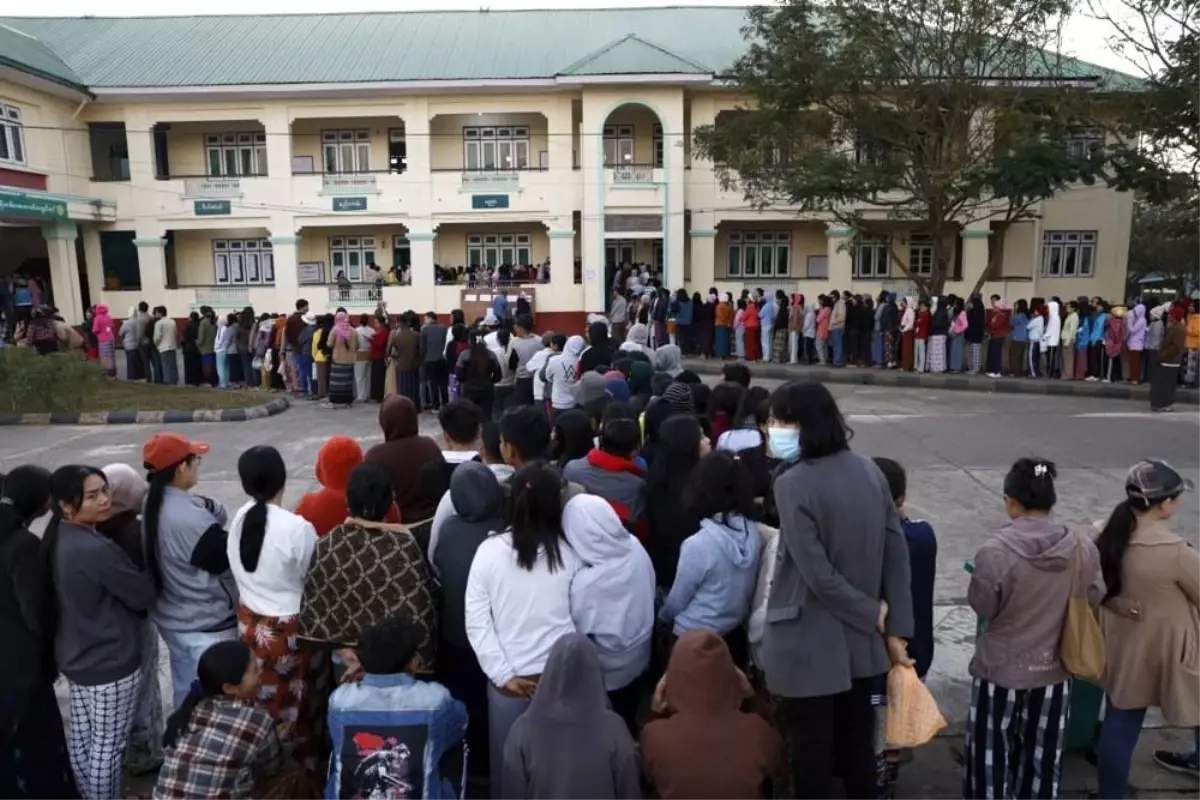 Myanmar’da İlk Genel Seçimler Başladı