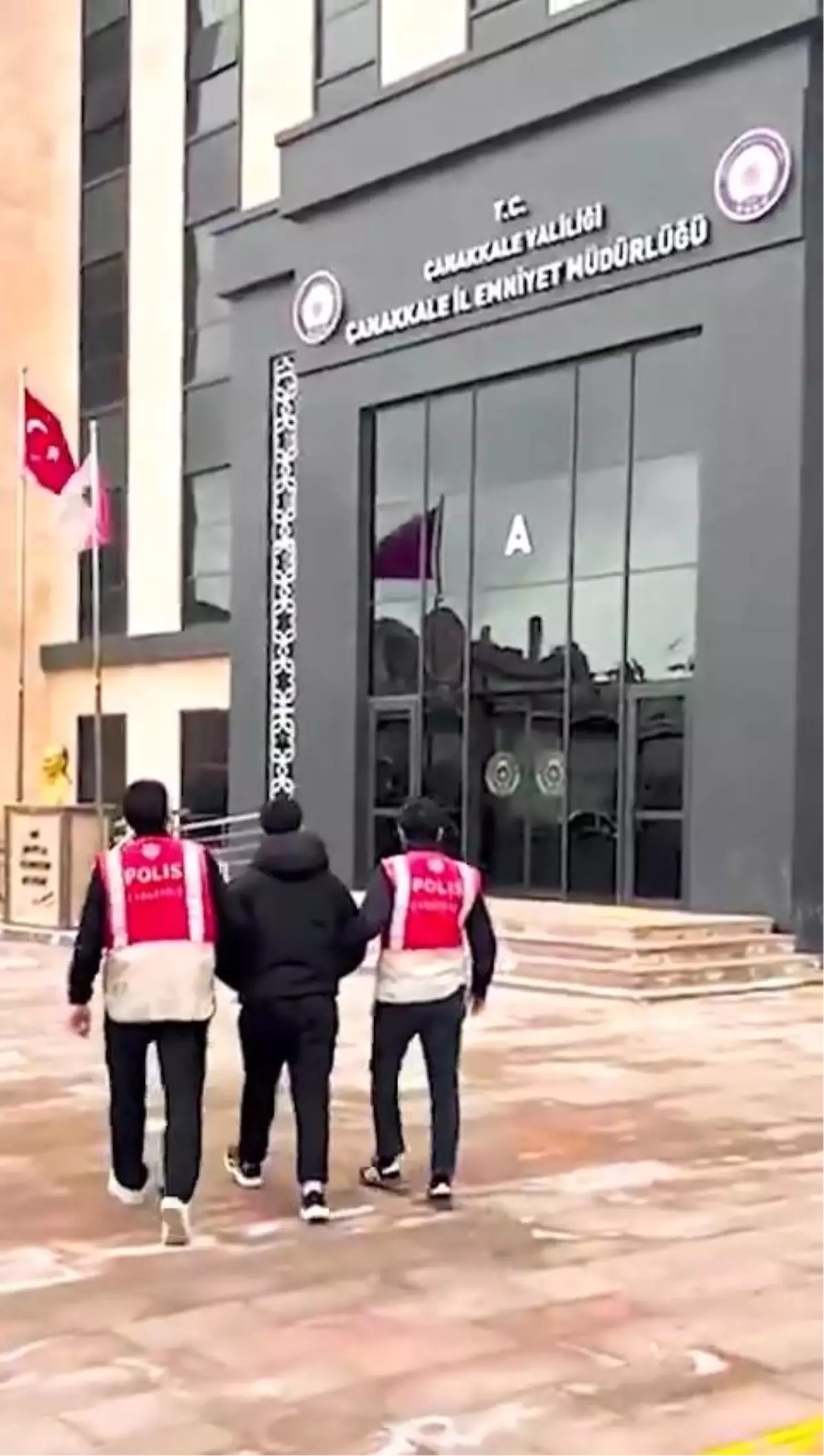 Çanakkale’de Dolandırıcılık: 3 Tutuklama