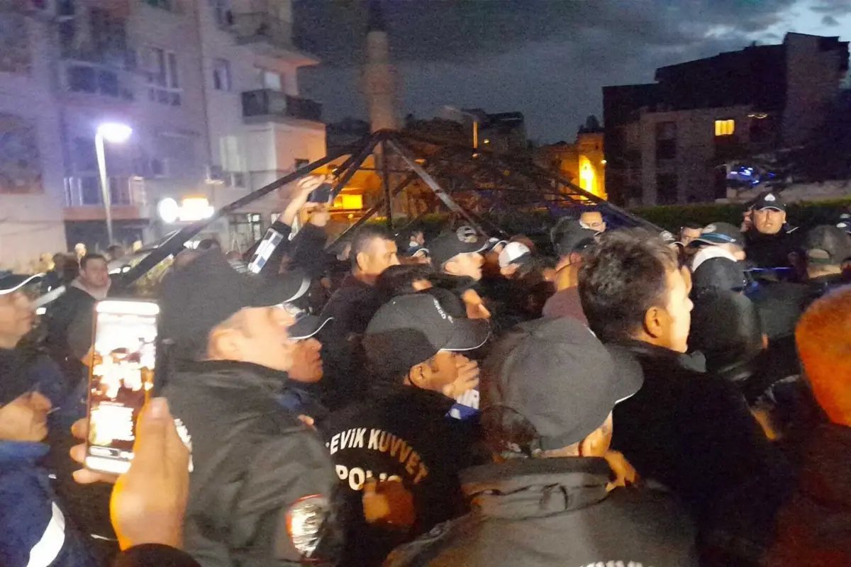 İki belediye ekipleri arasında tansiyon yükseldi, polis müdahale etti