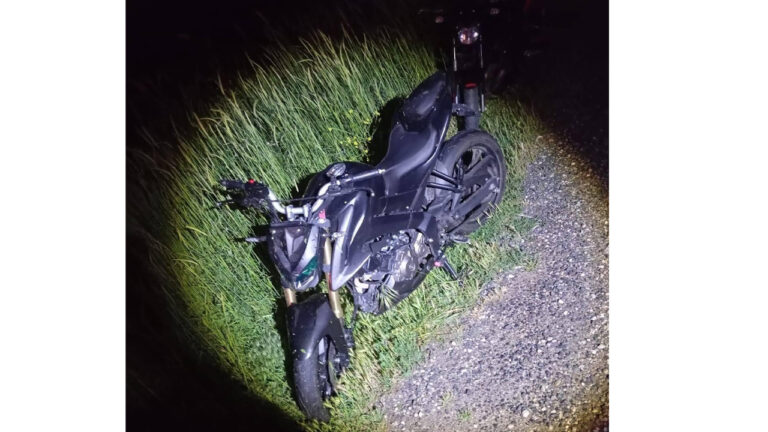 bilecikte-kontrolden-cikan-motosiklet-devrildi-ph4XBZBF