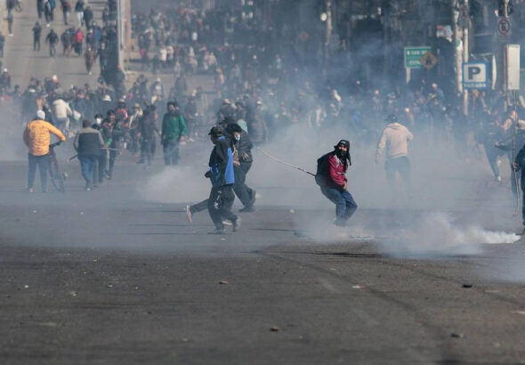 bolivyada-protestolar-kontrolden-cikti-baskan-pazin-istifasi-isteniyor-JEDD7i4O