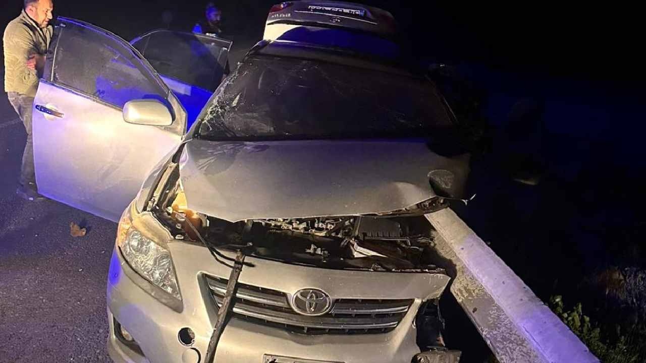 hakkari-cukurca-yolunda-feci-kaza-1-olu-3-yarali-SGTJvO7p