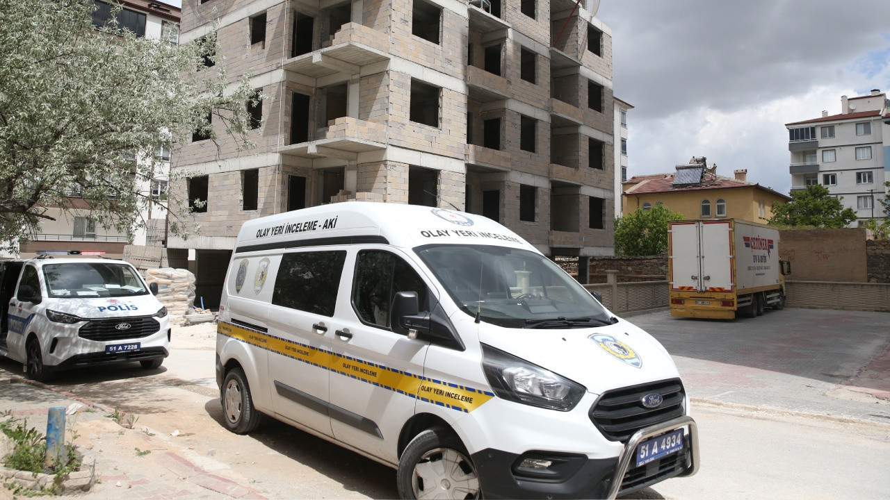 insaatin-4-katindan-dusen-isci-agir-yaralandi-rAyrG8pb