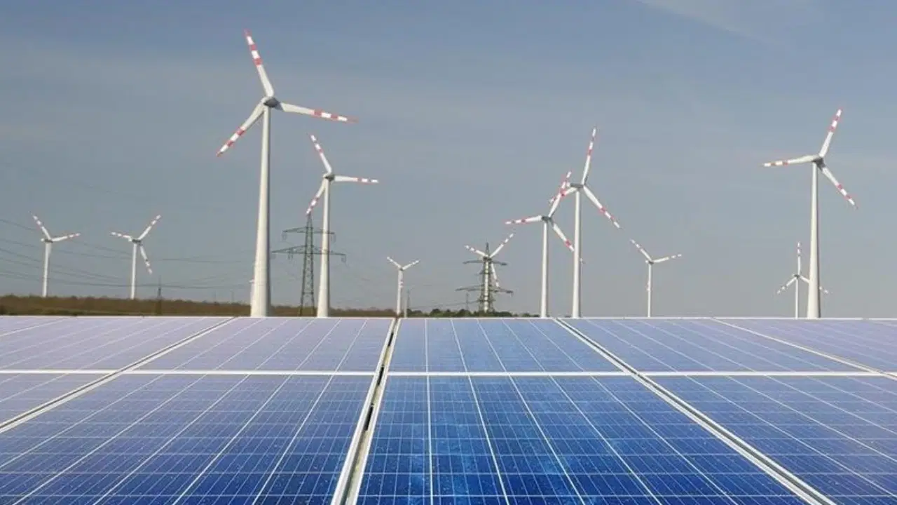 ruzgar-ve-gunes-kaynakli-kuresel-elektrik-uretimi-ilk-kez-gazi-geride-birakti-XO3Yl5rm