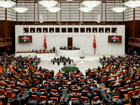 Er sehit aileleri ve gazilerin hak onergesi akp mhp oylariyla reddedildi SjVLbIhg