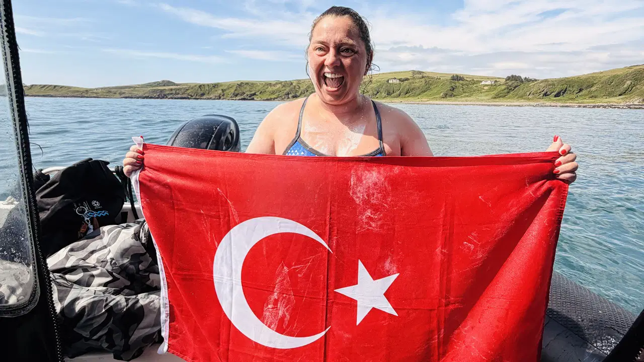 Melisa Uluarslan, Kuzey Kanalı’nı geçen 3. Türk kadın sporcu oldu Melisa uluarslan kuzey kanalini gecen 3 turk kadin sporcu oldu LKlDLZBb